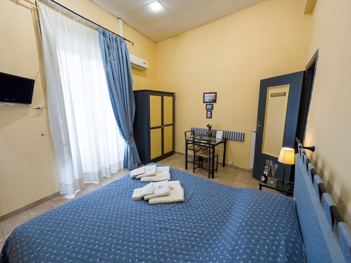 Monteoliveto Bed & Breakfast Наполи Екстериор снимка
