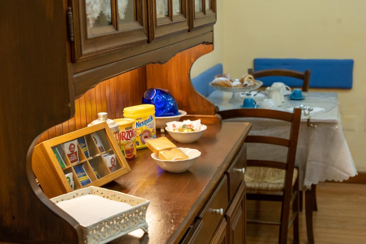 Monteoliveto Bed & Breakfast Наполи Екстериор снимка