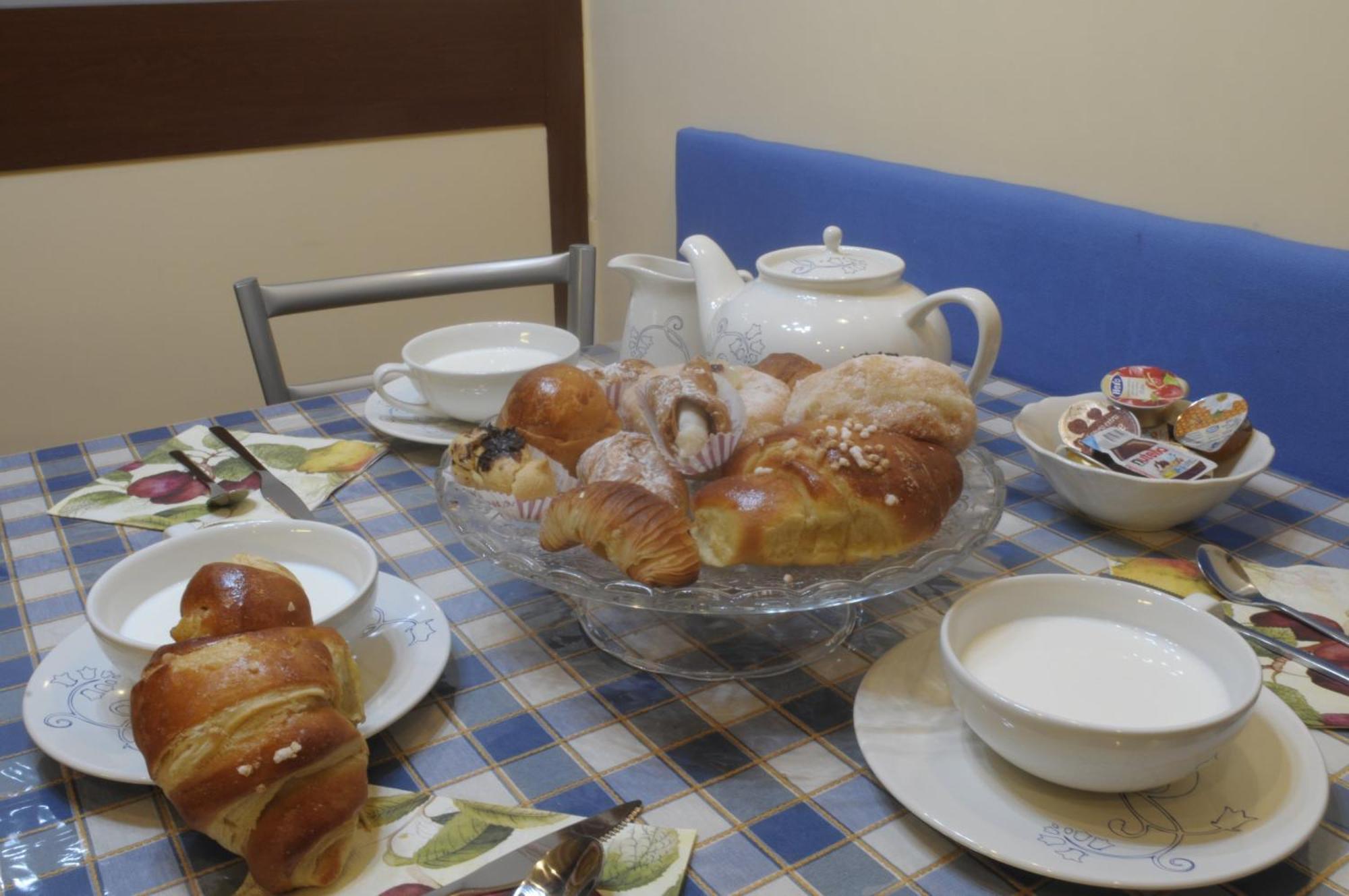 Monteoliveto Bed & Breakfast Наполи Екстериор снимка