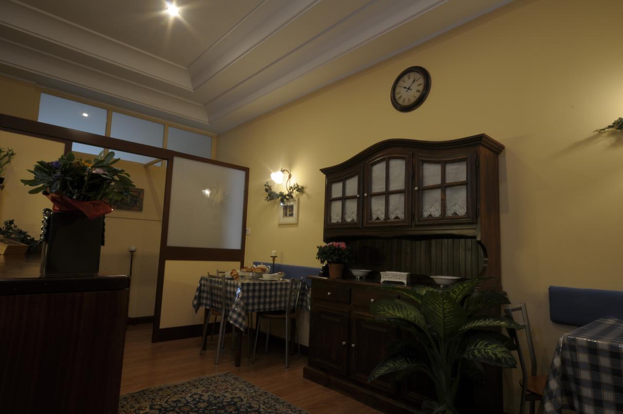 Monteoliveto Bed & Breakfast Наполи Екстериор снимка